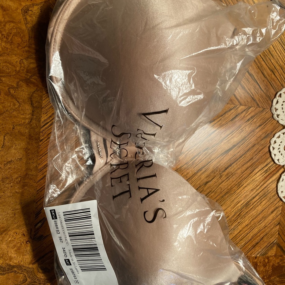 Victoria’s Secret very sexy bra